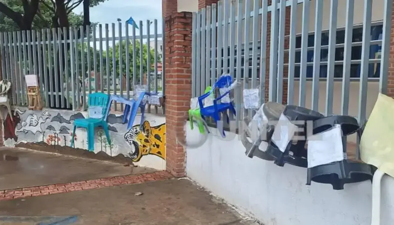 Arrancan las inscripciones escolares en todo el país; los alumnos antiguos tienen registro automático