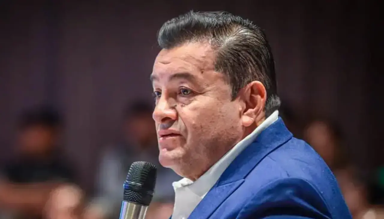 “Mi libertad está en riesgo”, dice Jhonny Fernández tras emitirse una orden de aprehensión en su contra