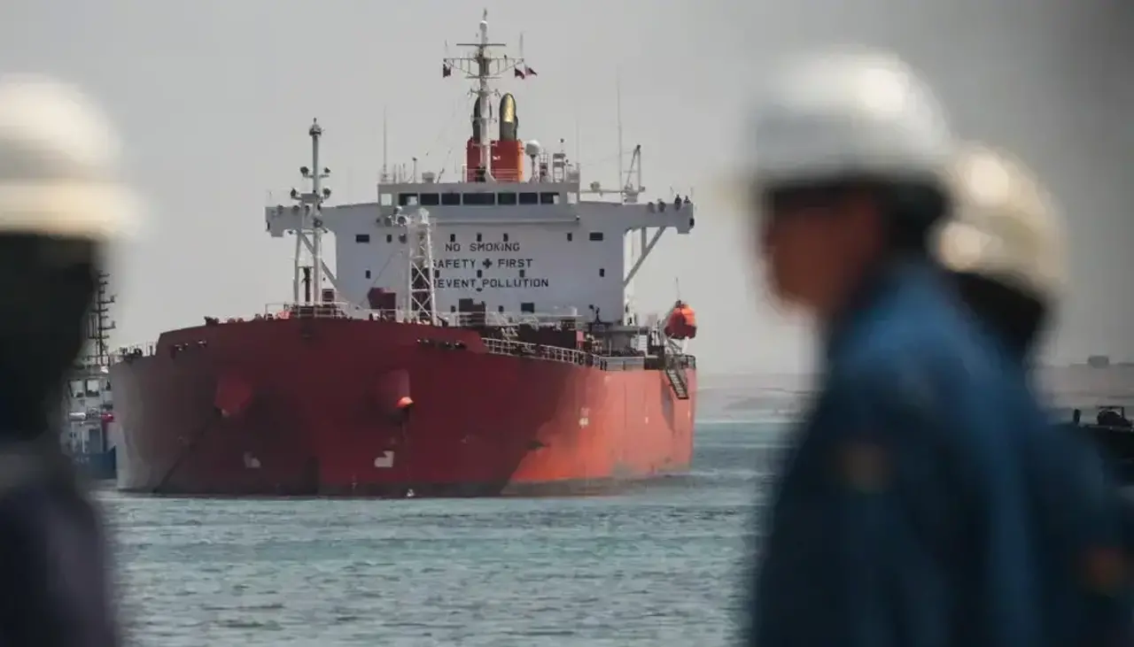 Gobierno: Este jueves inicia la descarga de 120 millones de litros de combustible en puertos de Chile y Perú