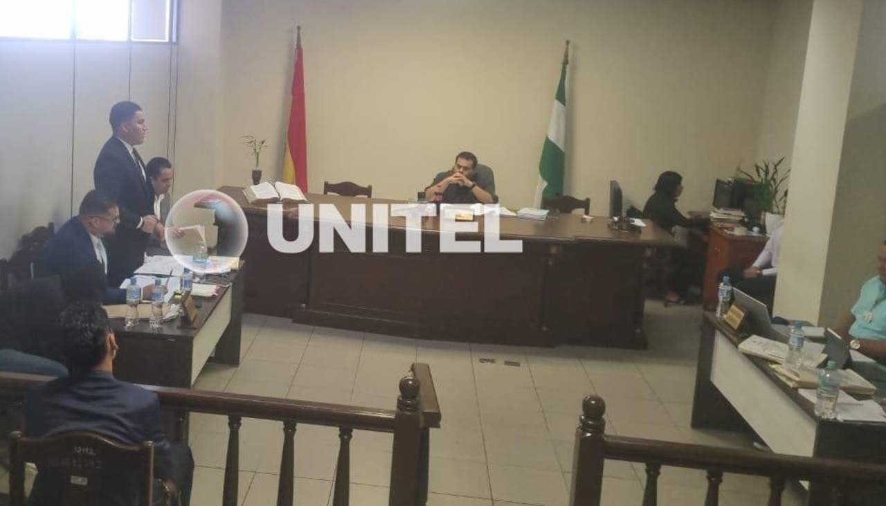 Caso maletas: El representante legal y un socio capitalista de Zeballos son puestos ante un juez