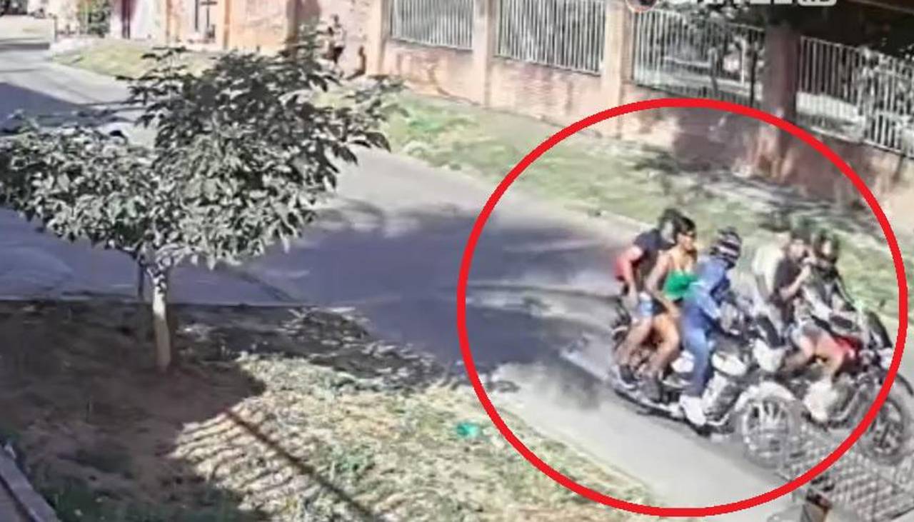 Videos: Seis delincuentes en motocicletas cometen dos asaltos en solo minutos en la Pampa de la Isla