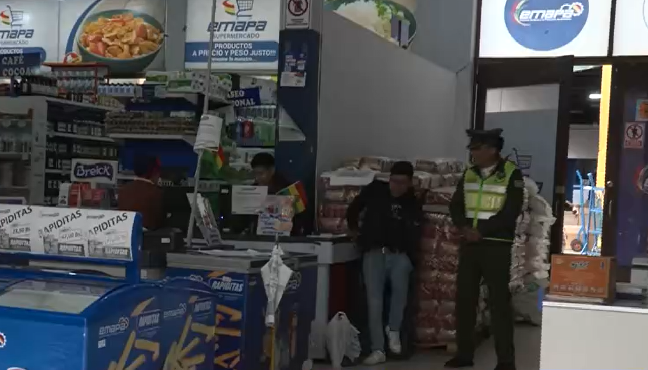 Tiendas de Emapa abren sus puertas un día después de la intervención del Gobierno