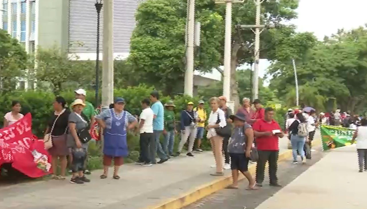 Gremiales del Mercado Nuevo La Ramada toman la Quinta municipal; llevan 15 días sin servicios básicos 
