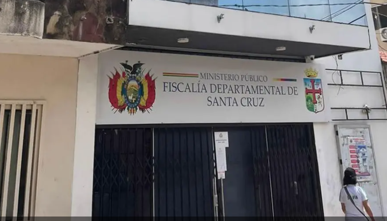 Alcaldía de Santa Cruz de la Sierra formaliza denuncia contra cuatro exfuncionarios por hechos de corrupción