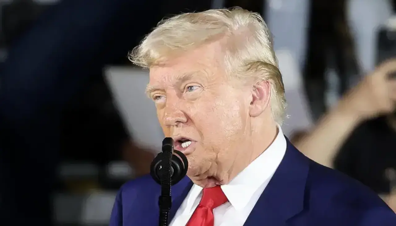 Trump dice que Maduro le ha ofrecido “de todo” porque no quiere “meterse” con EEUU