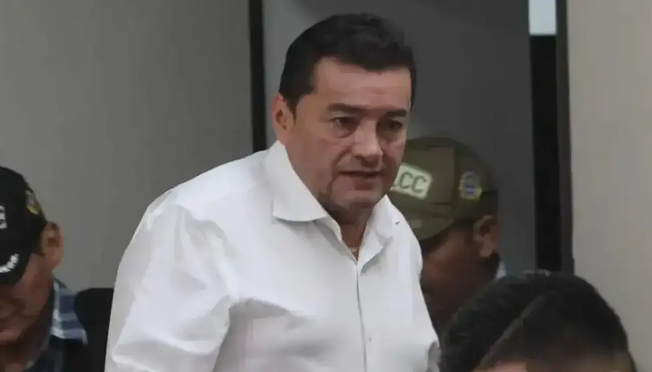 Adelantan para este martes la audiencia de Jhonny Fernández por el caso malversación de fondos, según la Alcaldía