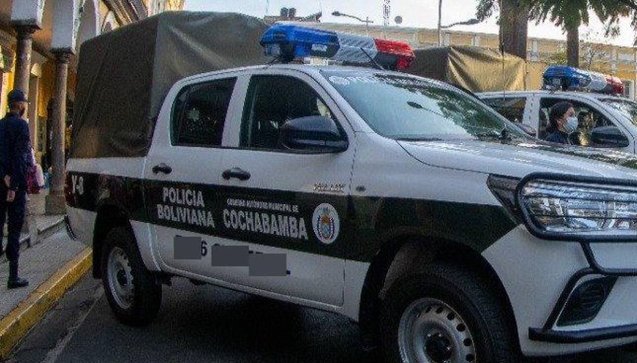 Una mujer mató a su pareja a puñaladas; el hombre agonizó pidiendo ayuda