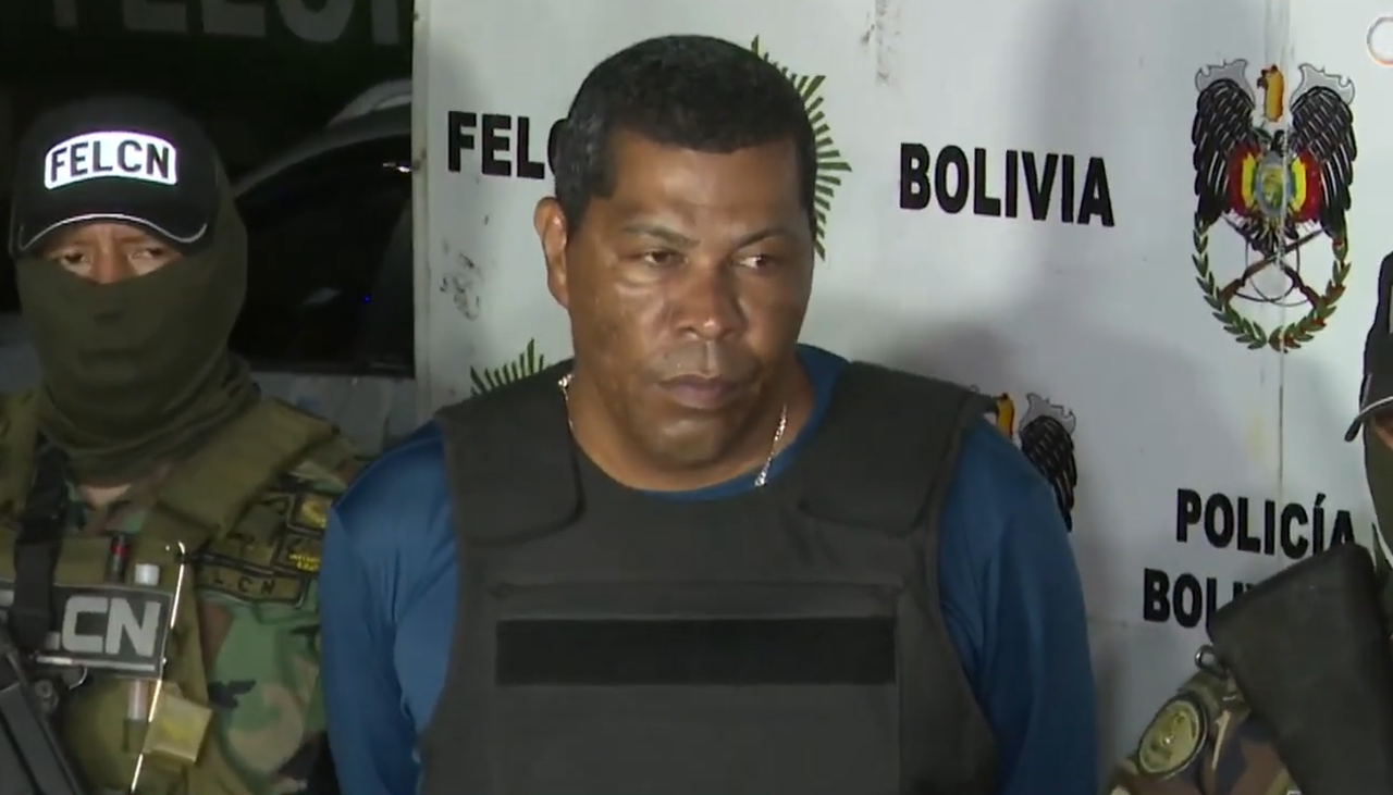 Fuerza antidrogas capturó a dos ciudadanos extranjeros vinculados al narcotráfico y con sello rojo de Interpol 