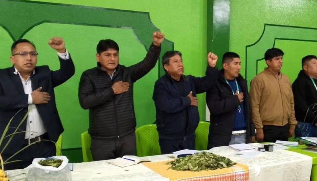 Choquehuanca se reúne con los cocaleros de los Yungas en la sede de Adepcoca