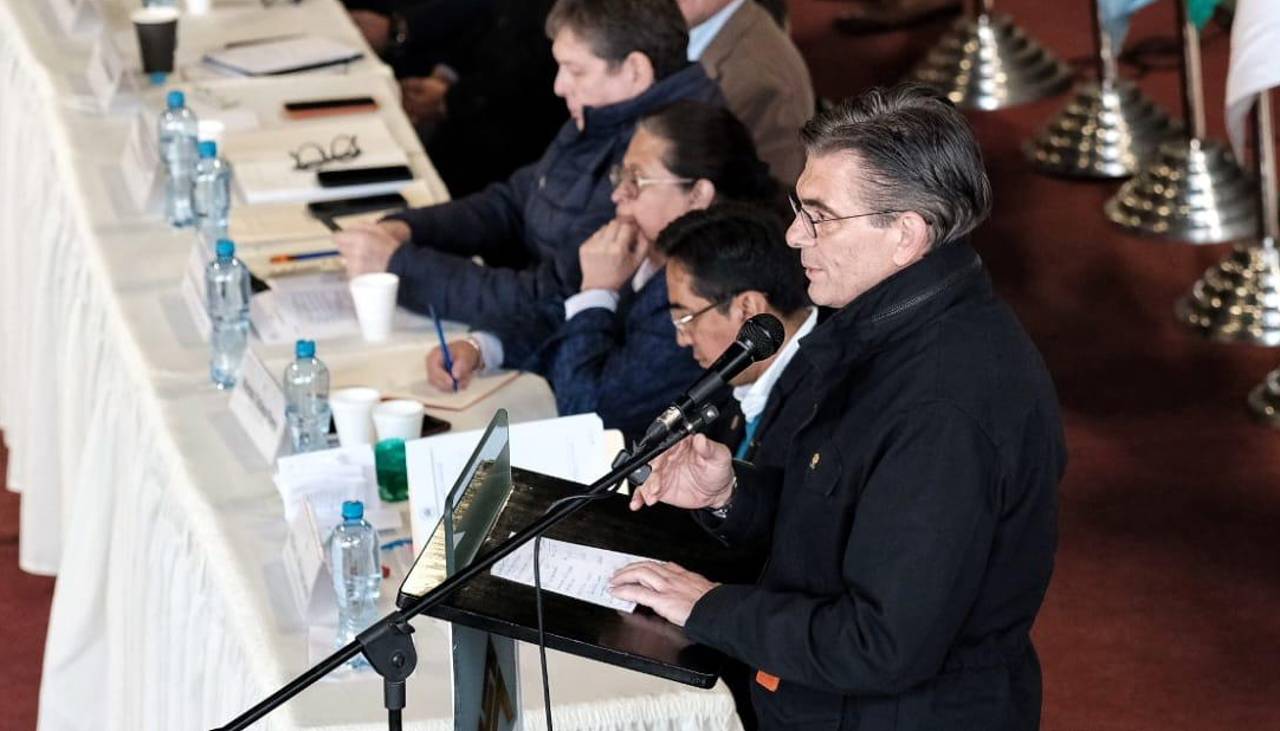 “Tengo instrumentos constitucionales, el tiempo se acaba”: Paz vuelve a convocar al diálogo a la COB y los campesinos