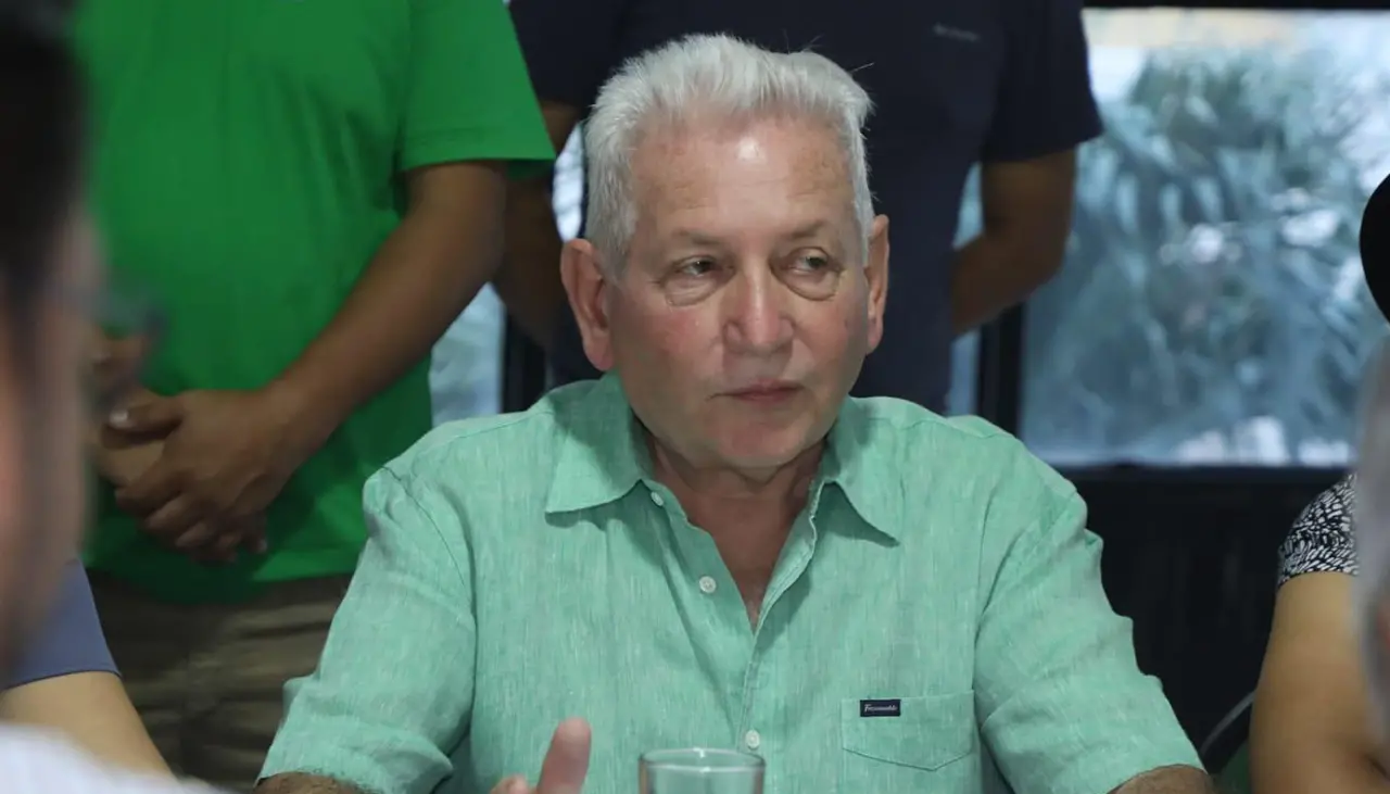 Costas ratifica que Demócratas irá solo a las subnacionales, niega fricciones con Tuto y no descarta a Branko de candidato 