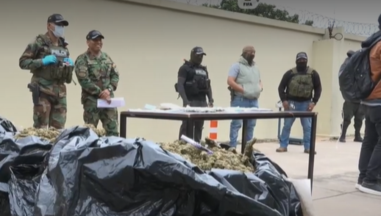 Santa Cruz: Felcn secuestra 104 kilos de marihuana escondidas en bolsas de yute 