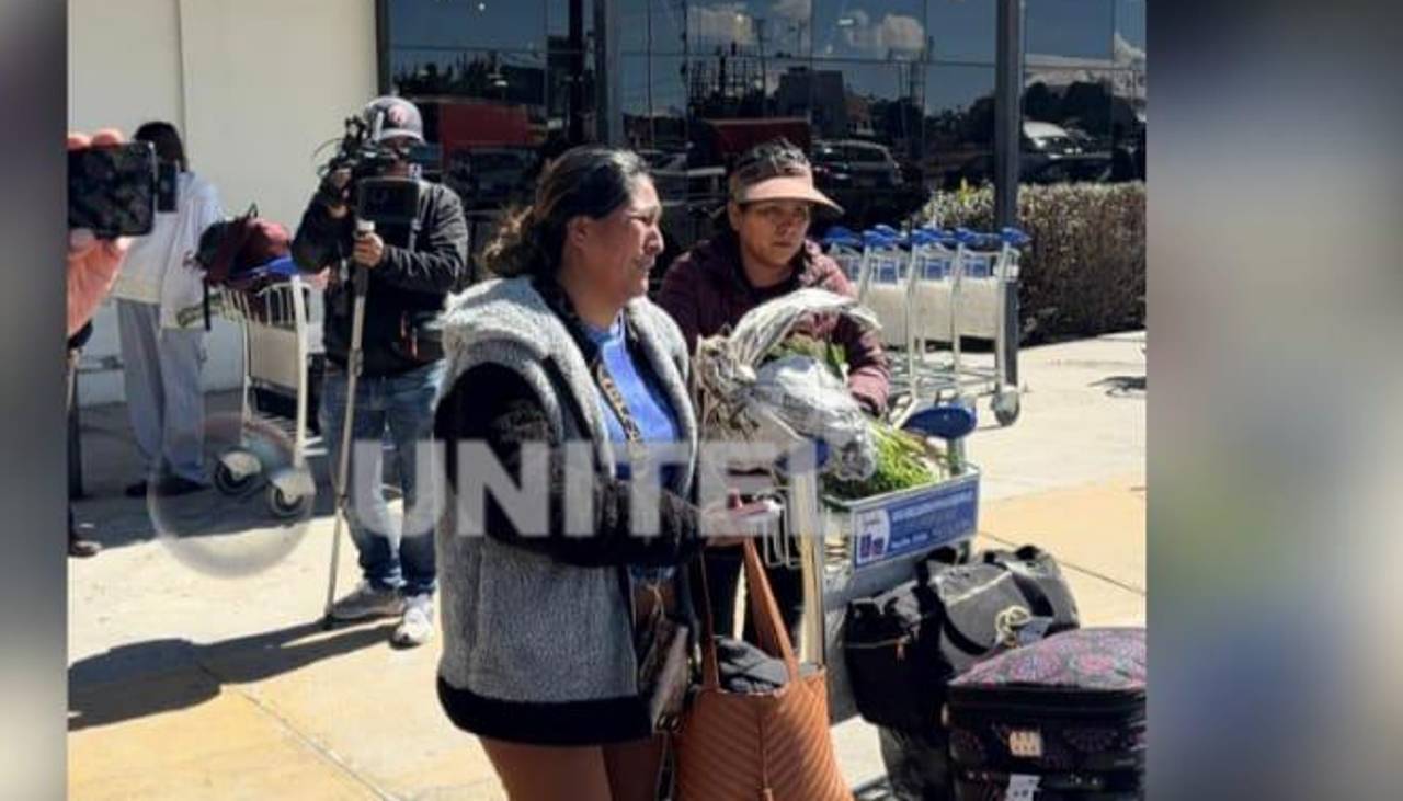 “Ha rogado para que lo dejen pasar”, lamenta la esposa del chofer fallecido en una carretera de La Paz
