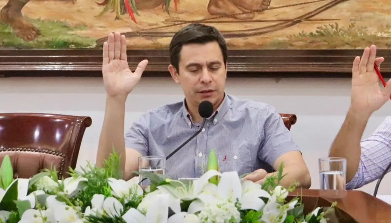 Tras fallo que concede a C-A la Presidencia del Concejo, Alberti convoca a sesión para elegir la Directiva