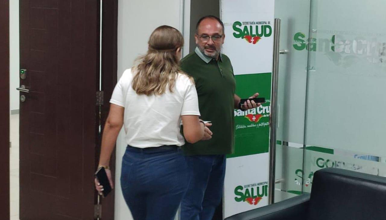 Secretario de Salud de la Alcaldía cruceña presenta su carta de renuncia