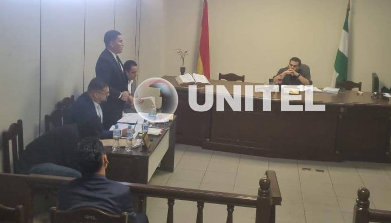 Caso maletas: El representante legal y un socio capitalista de Zeballos son puestos ante un juez