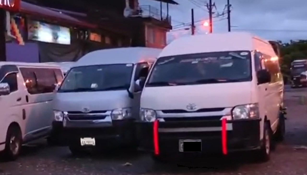 Transporte del trópico de Cochabamba instala un punto de bloqueo en Ivirgarzama por la calidad de la gasolina