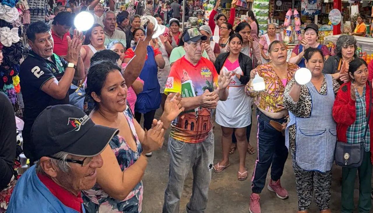 CRE dice que la Alcaldía cruceña debe Bs 20 millones en facturas de luz y en mercados aclara que cobra al titular del servicio