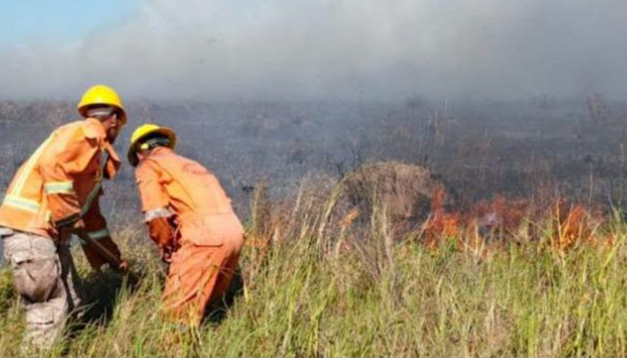 Santa Cruz: Gobernación y autoridades de Puerto Suárez convocan al COEM ante emergencia por los incendios