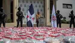 La Dirección Nacional para el Control de Drogas (DNCD) presenta los 2.188 paquetes de cocaína incautados en el Puerto Multimodal Caucedo en Santo Domingo