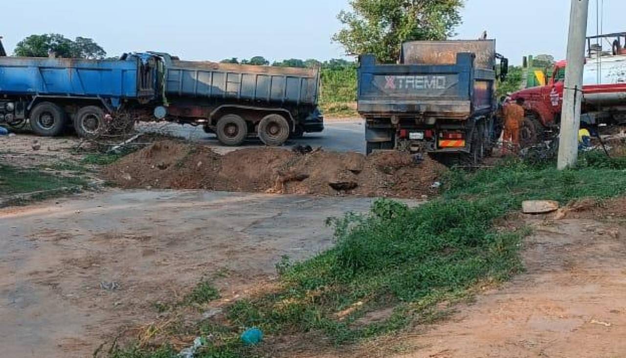 Santa Cruz: Bloqueo en el vertedero municipal es por sueldos adeudados desde julio, señalan trabajadores