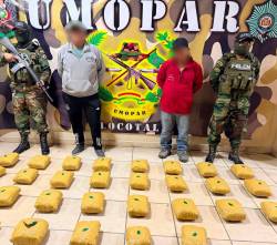 Aprehenden a dos choferes con 30 paquetes de droga en un bus con destino a Santa Cruz 