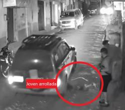 Imágenes sensibles: Una joven cae bajo un vehículo en movimiento y es atropellada; el chofer huyó, reportan en Coroico