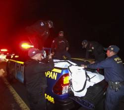 Al menos 15 muertos tras caer autobús en un barranco en Guatemala