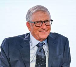 Bill Gates anuncia que donará casi toda su fortuna y cerrará su fundación en 2045