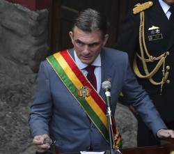 Legisladores de oficialismo y oposición cuestionan que no hay cambios en el Gabinete de Paz