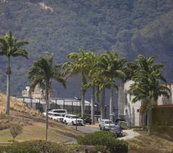 La Embajada de EE.UU. en Venezuela iza la bandera de su país por primera vez en siete años