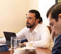 Gobernador pide al Gobierno “triplicar” presencia de policías y militarizar zonas rojas tras nuevos asesinatos en Santa Cruz