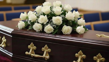 Velorio convertido en pesadilla: Cremaron a su padre por error y pusieron otro cuerpo en el ataúd