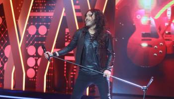 José Andrea de Mago de Oz, el nuevo imitador de Yo Me Llamo debutó en el escenario 