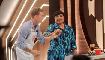 La gracia de Sebastian al invitar a bailar a la chef Coral 