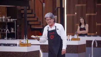 ¿Carlos enamorado de la chef Coral?, el cocinero se arriesgó con todo en la cocina 