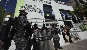 Continúa el resguardo policial en las fiscalías de La Paz, Cochabamba, Sucre y Santa Cruz