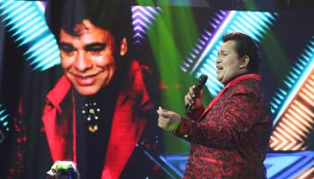 Mala noche para Juan Gabriel, su voz lo defraudó en una de las etapas más importantes de la competencia