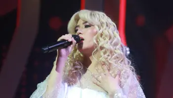 Sabrina Carpenter no contuvo las críticas del jurado y derramó lágrimas