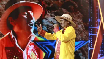 Elmer Hermosa supera su debut anterior en la gala de eliminación
