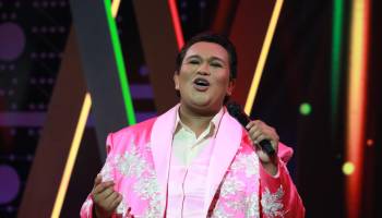 Juan Gabriel mejora, pero vuelve a ser escuchado con la voz de otro artista Juan Gabriel mejora, pero vuelve a ser escuchado con la voz de otro artista