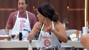 El incómodo momento que vivió Oliver frente a Renata