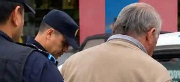 “Perdón, no tenía para comer”: anciano fue sorprendido robando alimentos en supermercado 