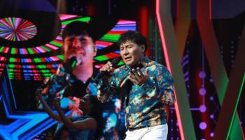Jhonny Claros hace bailar con el tema ‘Lunita dame platita’