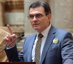 La gestión de Rodrigo Paz alcanza un 60% de aprobación en el eje central de Bolivia, según estudio