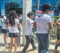 Santa Cruz: Varios colegios cerraron el año escolar este viernes