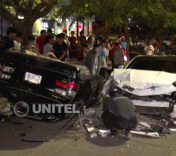 Santa Cruz: Dos personas quedan heridas en el choque de dos vehículos en la avenida Busch