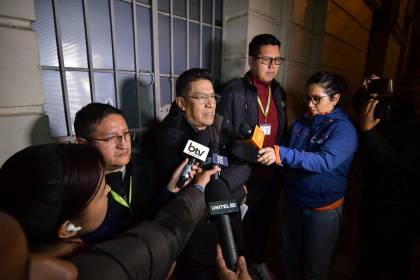 Fiscal dice que investigación por organización criminal incluye la época que Mariaca ejercía como abogado