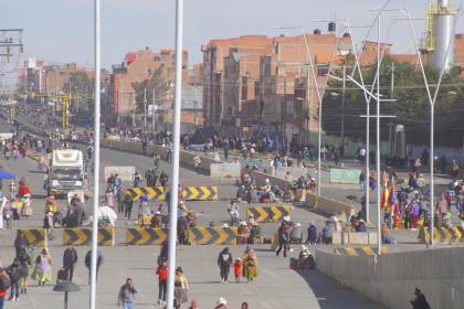 EEUU anuncia asistencia alimentaria para Bolivia y apoyo logístico ante escasez de alimentos por bloqueos