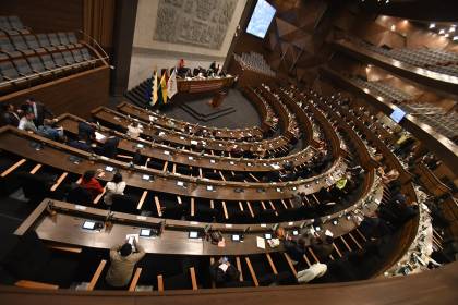 Pese a críticas al Gobierno, 100 de 158 legisladores dieron luz verde para extender el Estado de excepción